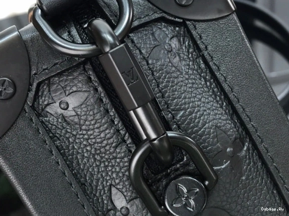 VUITTON LOUIS BOX 0105